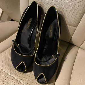 Louis Vuitton suede peep-toe pumps 7,5